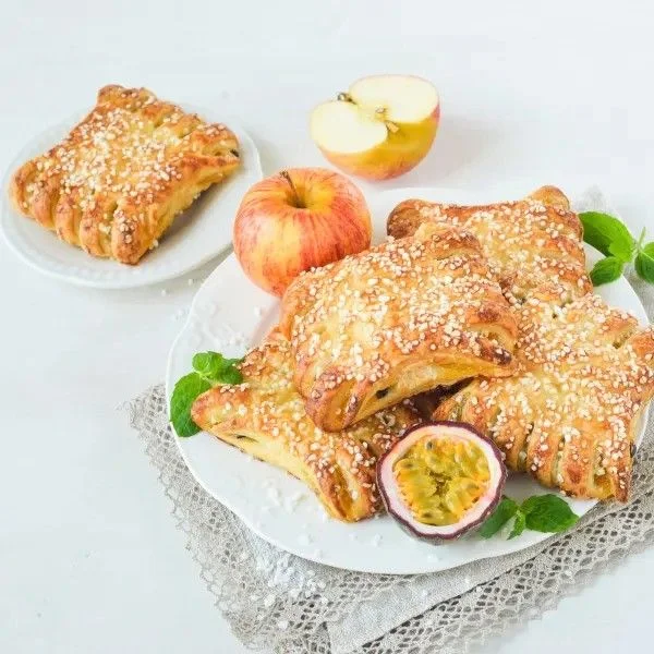 Passion Fruit & Apple Pastry